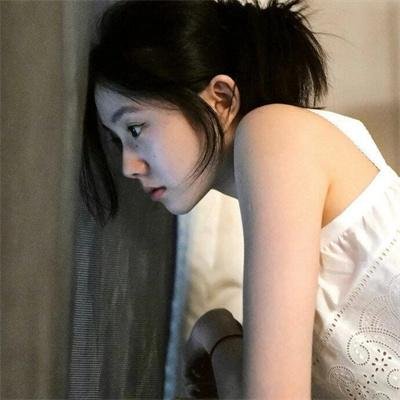 穴居男